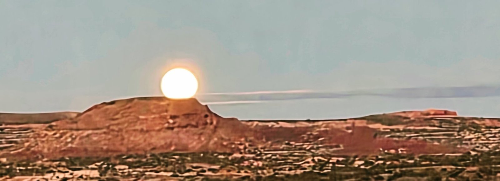 Moonrise over Utahraptor